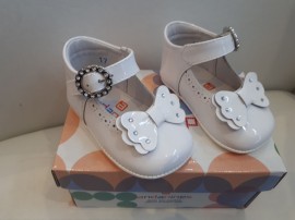 Andanines White Patent Pram Shoes with Butterfly Bow