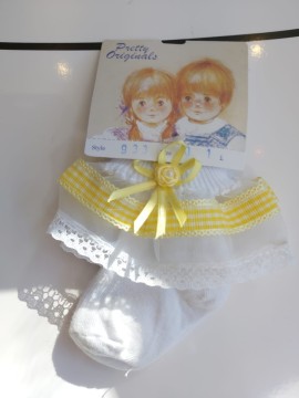 Pretty Originals white & yellow frilly ankle socks